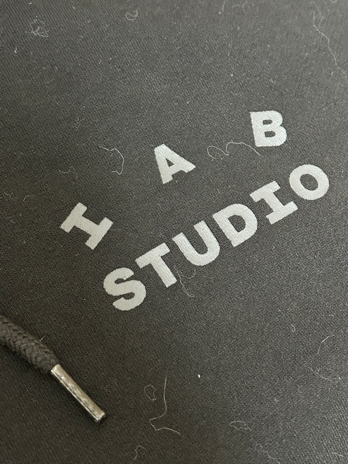 아이앱스튜디오 JTBC 블랙 기모 후드집업 상품이미지4