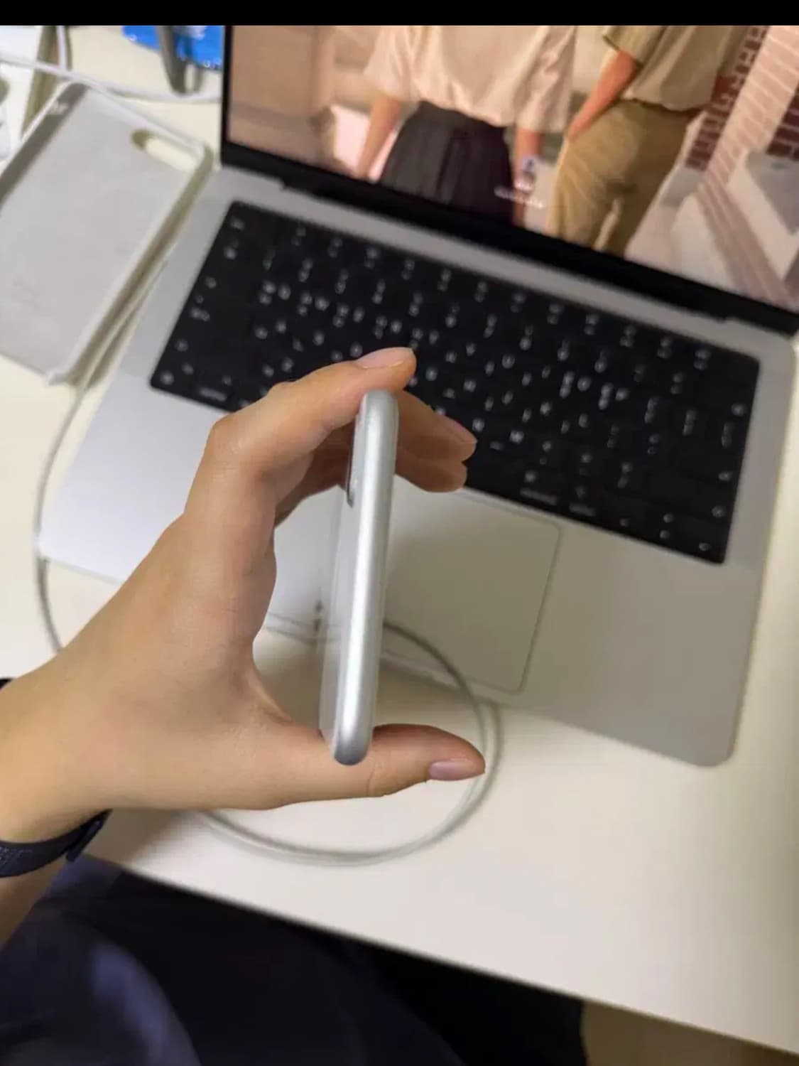 아이폰8플러스 실버 256GB 상품이미지5