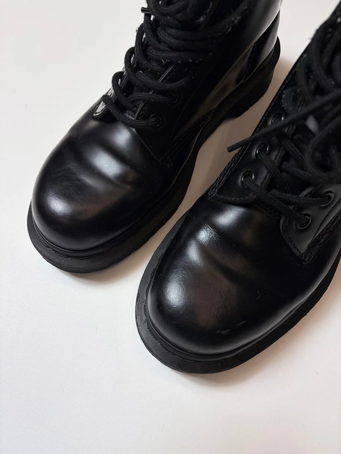 닥터마틴 시그니처 8홀 1460 스무스 워커 Q1530 상품이미지3