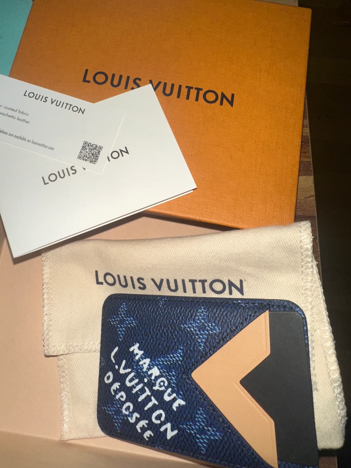 (새상품) 루이비통 맥세이프 카드지갑 포르트 카르트 마그넷 블루 상품이미지3