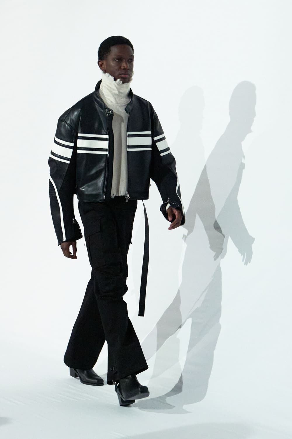 [스키즈 현진님 착용] 시스템옴므 23fw 라인 바이커 레더 자켓 상품이미지2