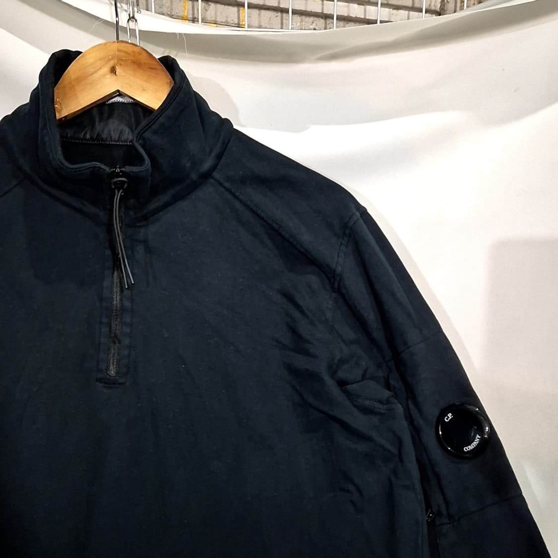 cp컴퍼니 풀 오버 고글 맨투맨 상품이미지2