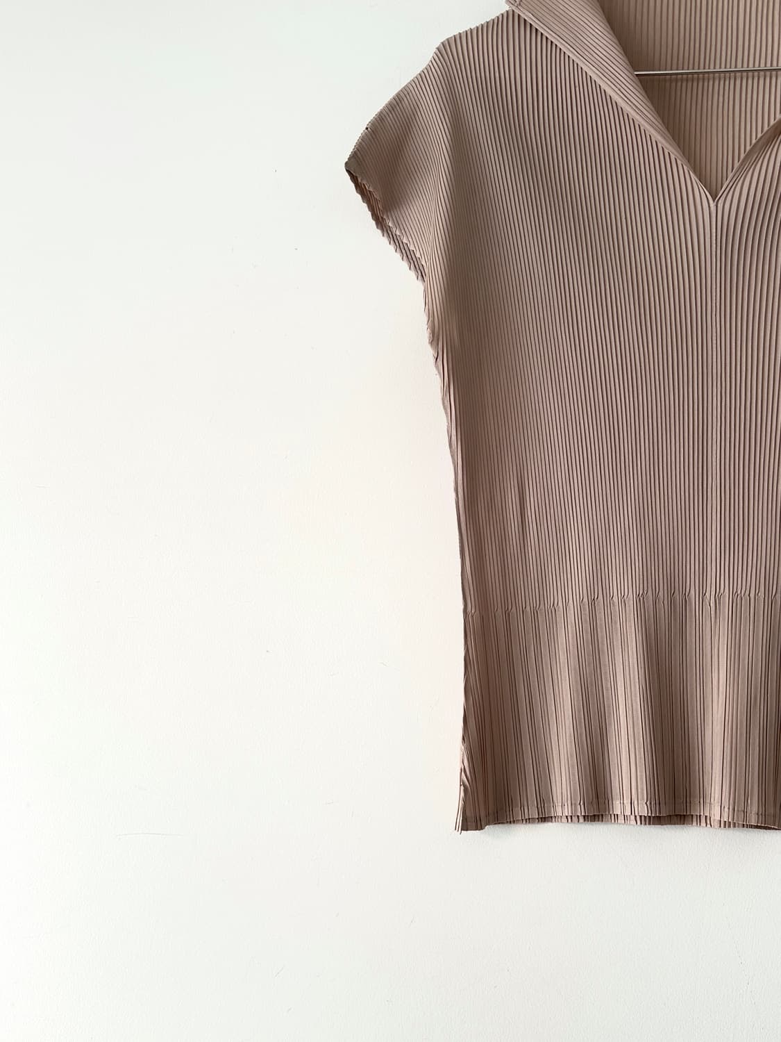 Basic neck pleats / beige 상품이미지2