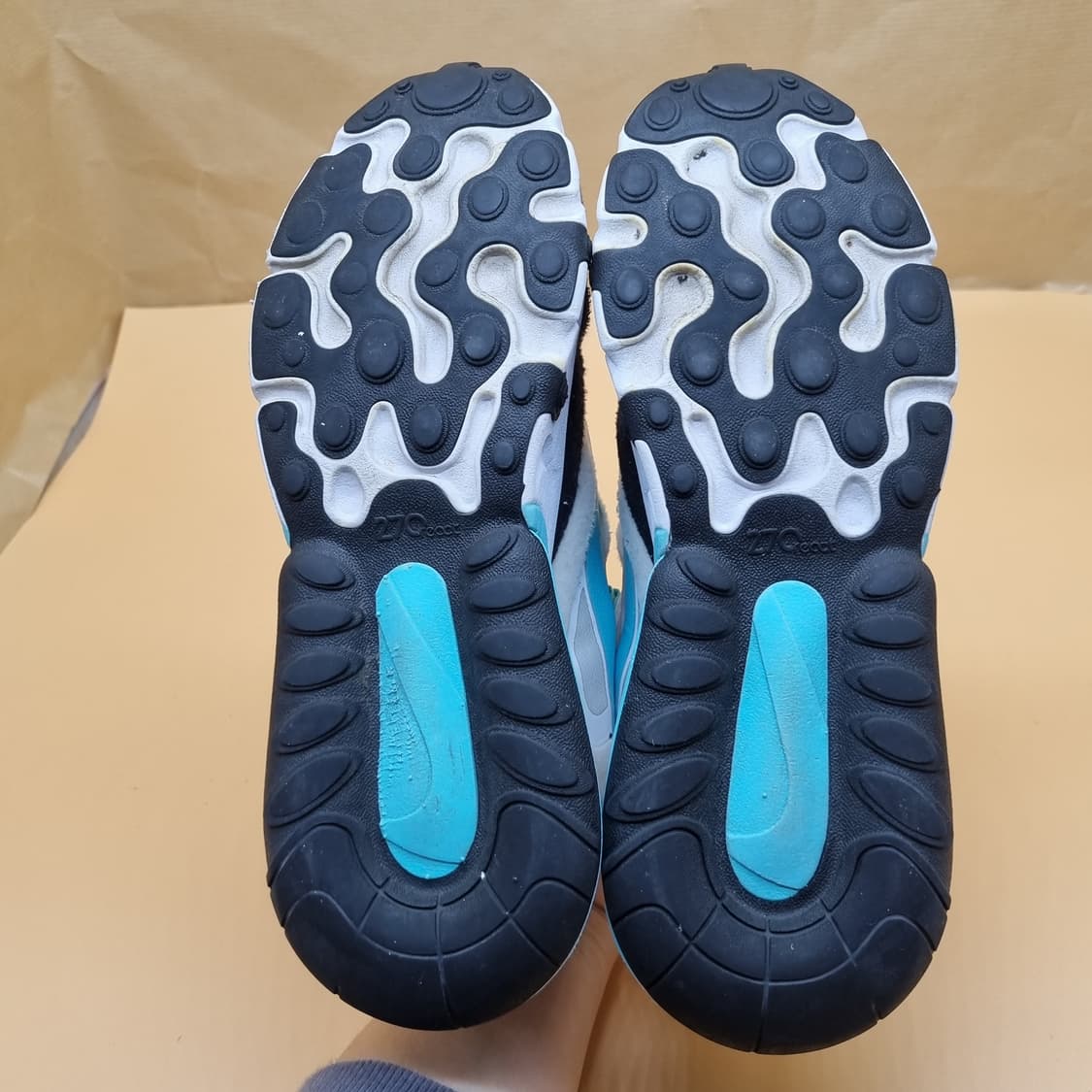 나이키 에어맥스 270 오로라그린 운동화235 상품이미지3