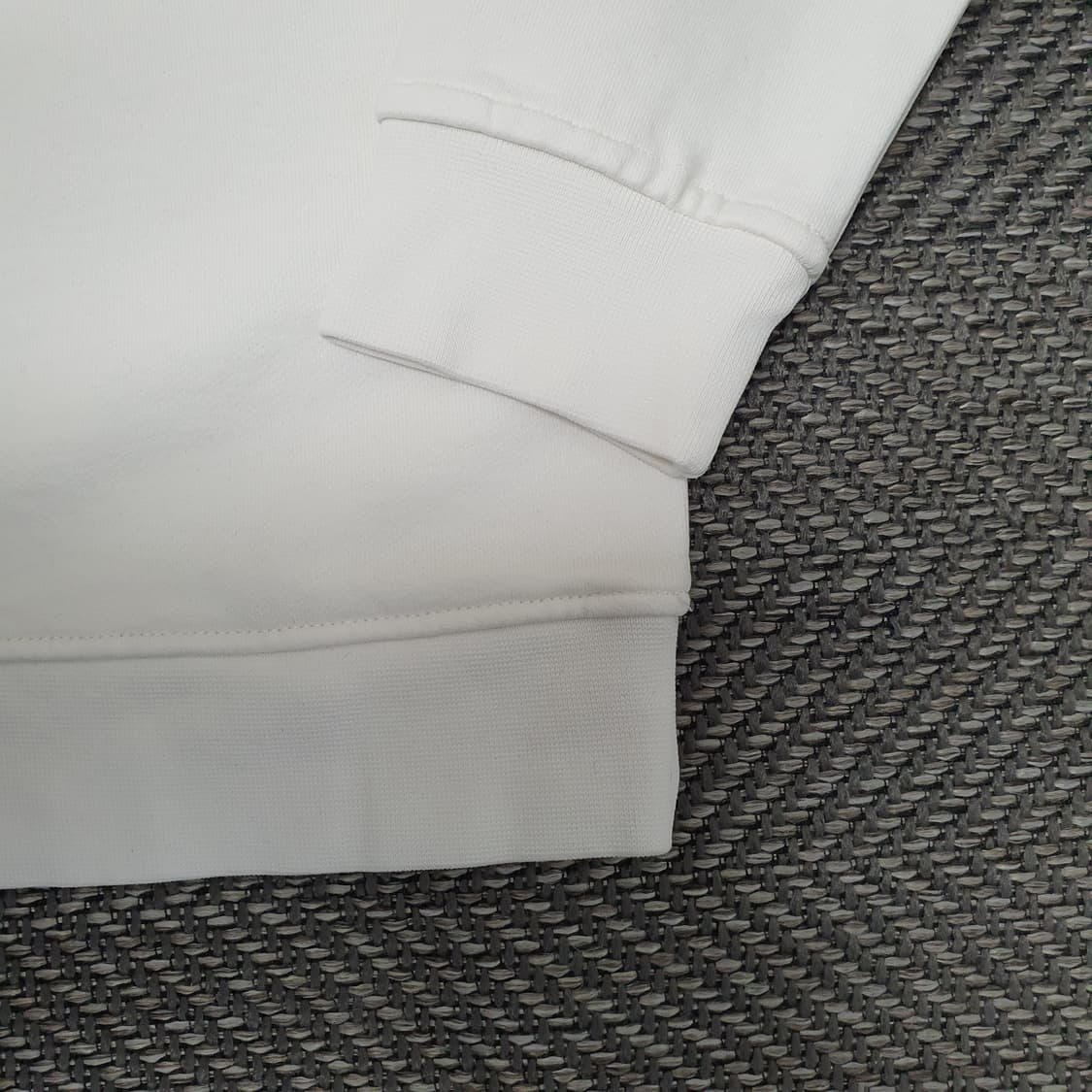 디즈니&자라 얇은 맨투맨 남자105 상품이미지4