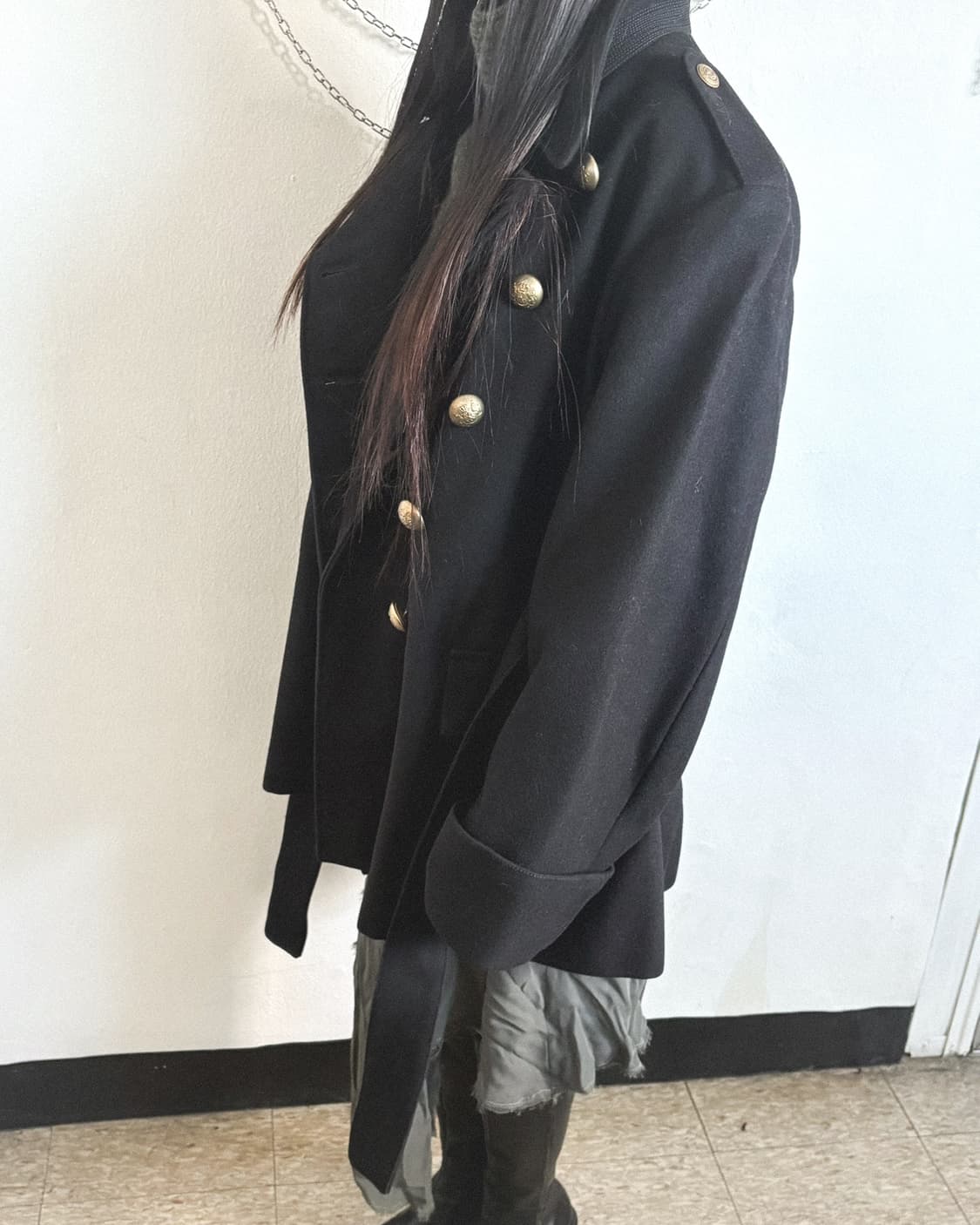 발렌시아가 게스키에르 사선버튼 헤비 울 크롭 코트 상품이미지2