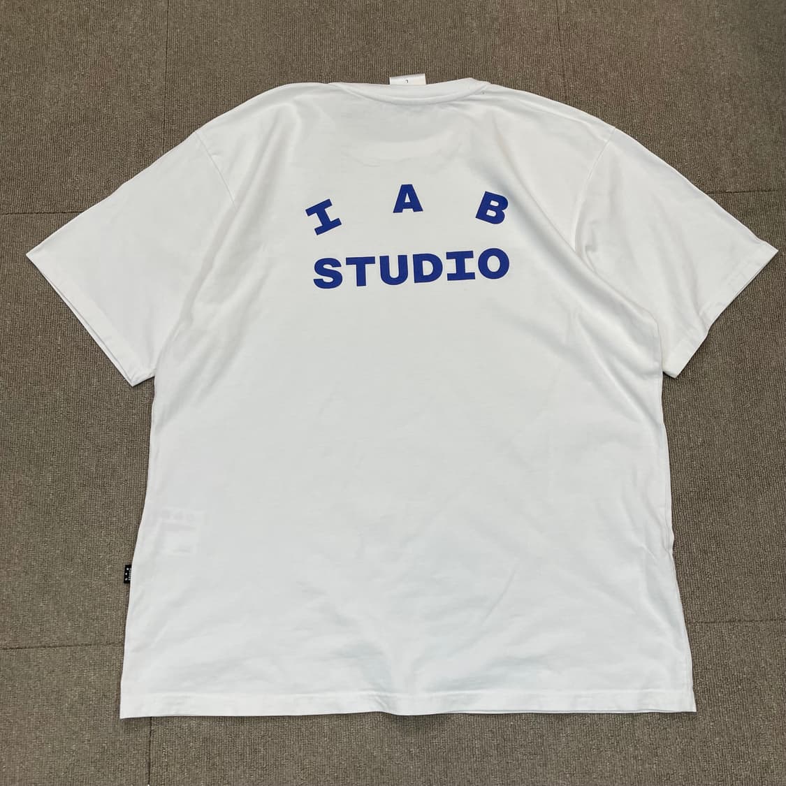 IAB studio 아이앱 스튜디오 티셔츠 L 상품이미지1