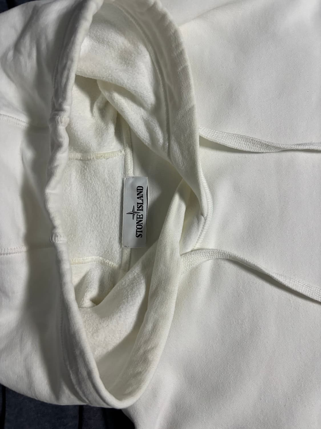 24fw 스톤아일랜드 화이트 후드티 상품이미지2