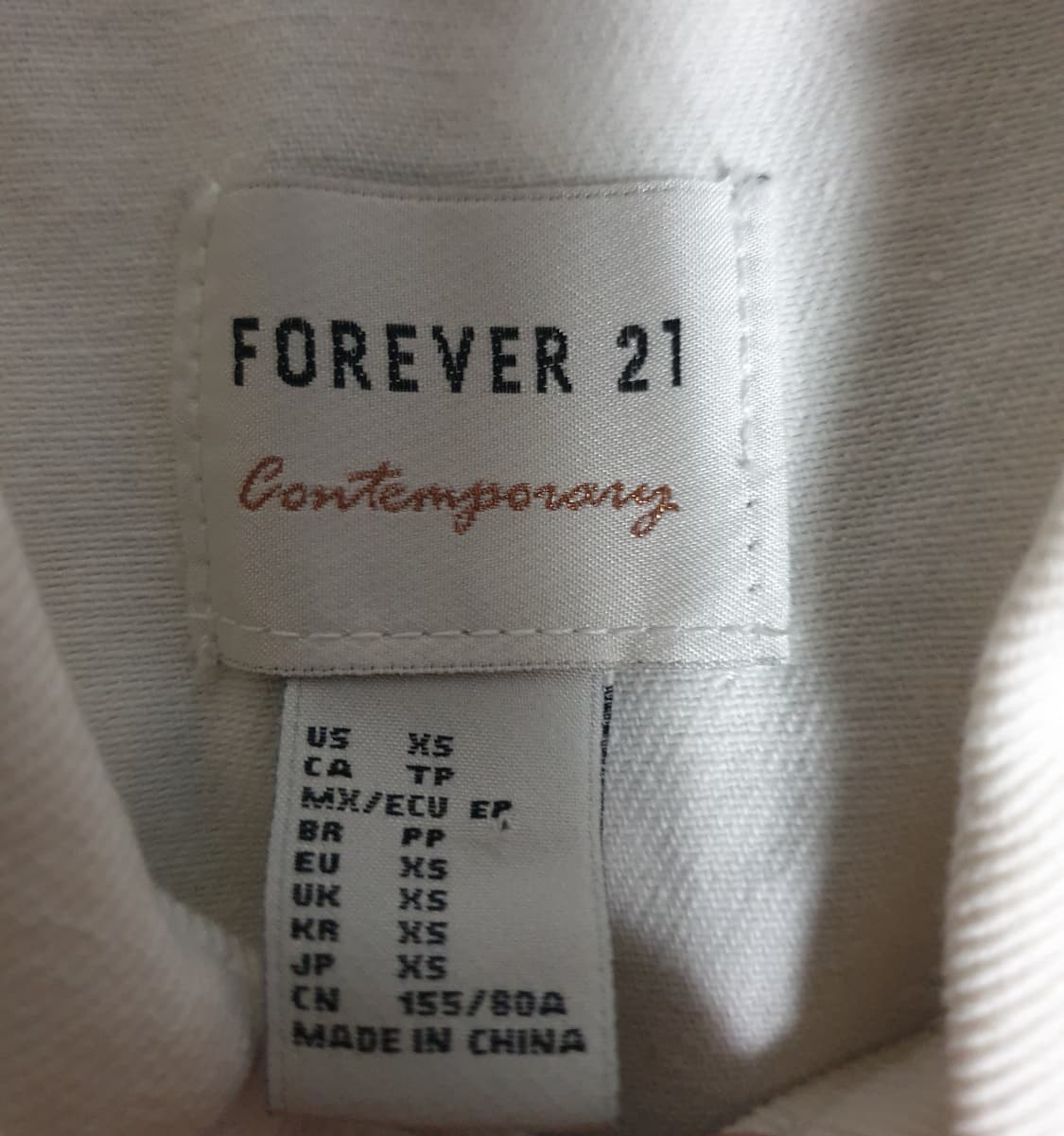 포에버21 벨티드 트러커 데님자켓 아이보리 (XS) 상품이미지3