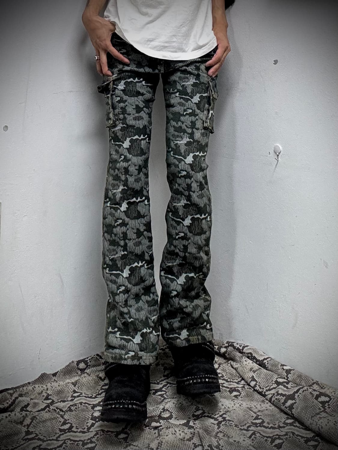 “Vintage” 00’s Camo Cargo Pocket Boots C 상품이미지6
