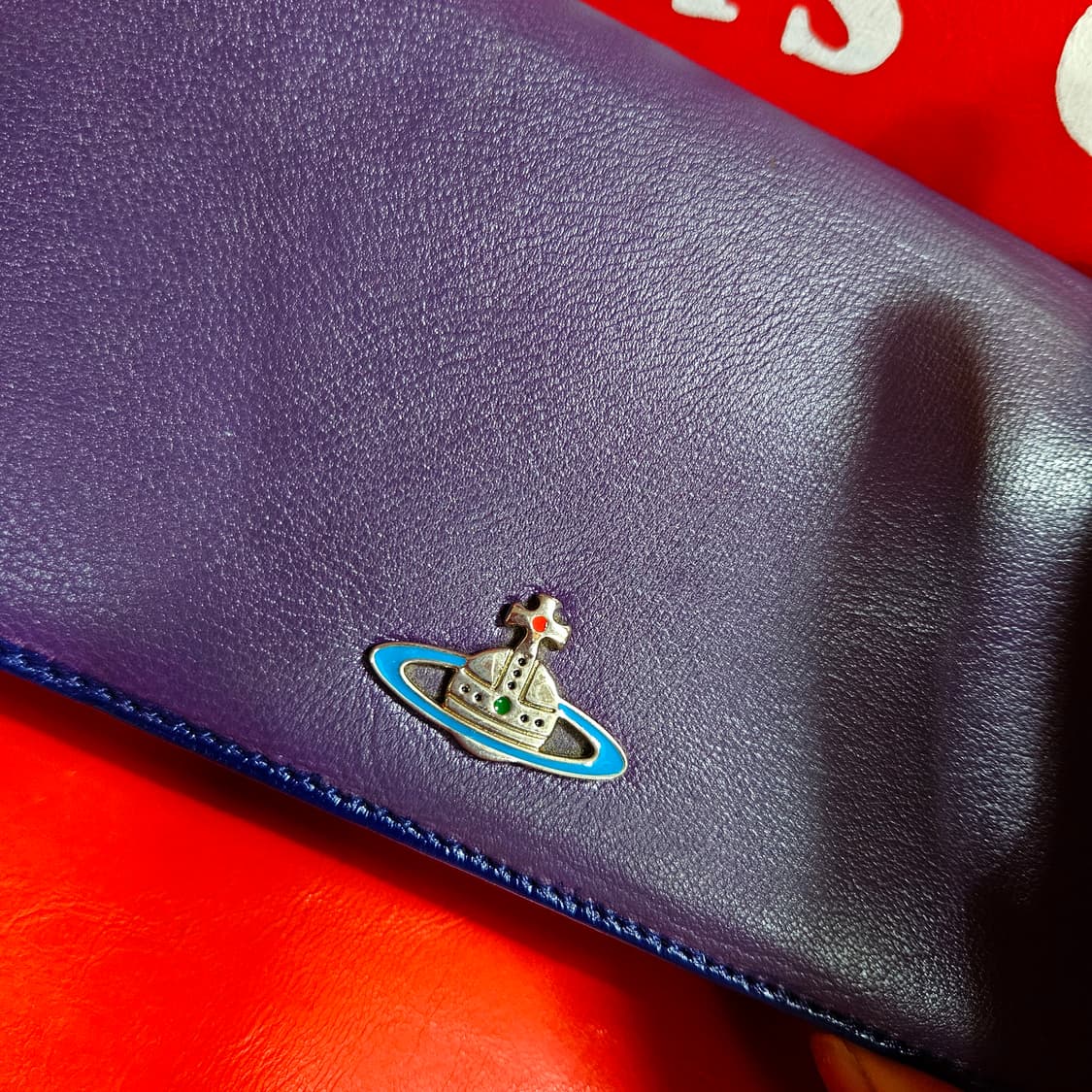 비비안웨스트우드 사이드라인 배색 커스텀 가죽 장지갑 상품이미지2