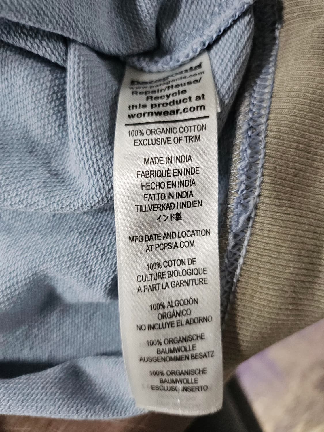 파타고니아 스모크블루 카키배색백프린팅 맨투맨 L 상품이미지7