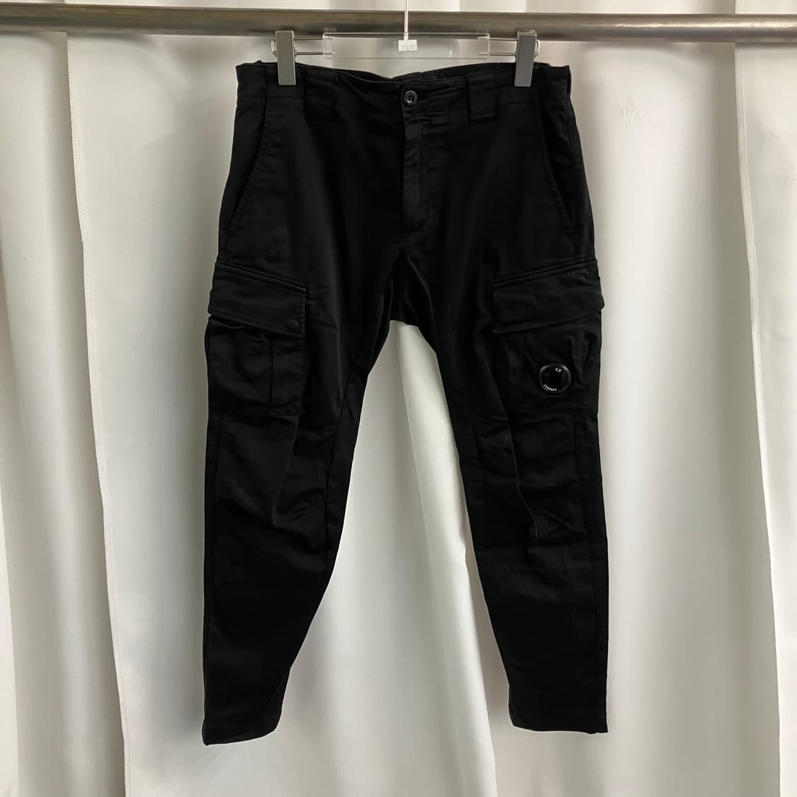 씨피컴퍼니 블랙 스트레치 사틴 카고 팬츠 46 상품이미지1