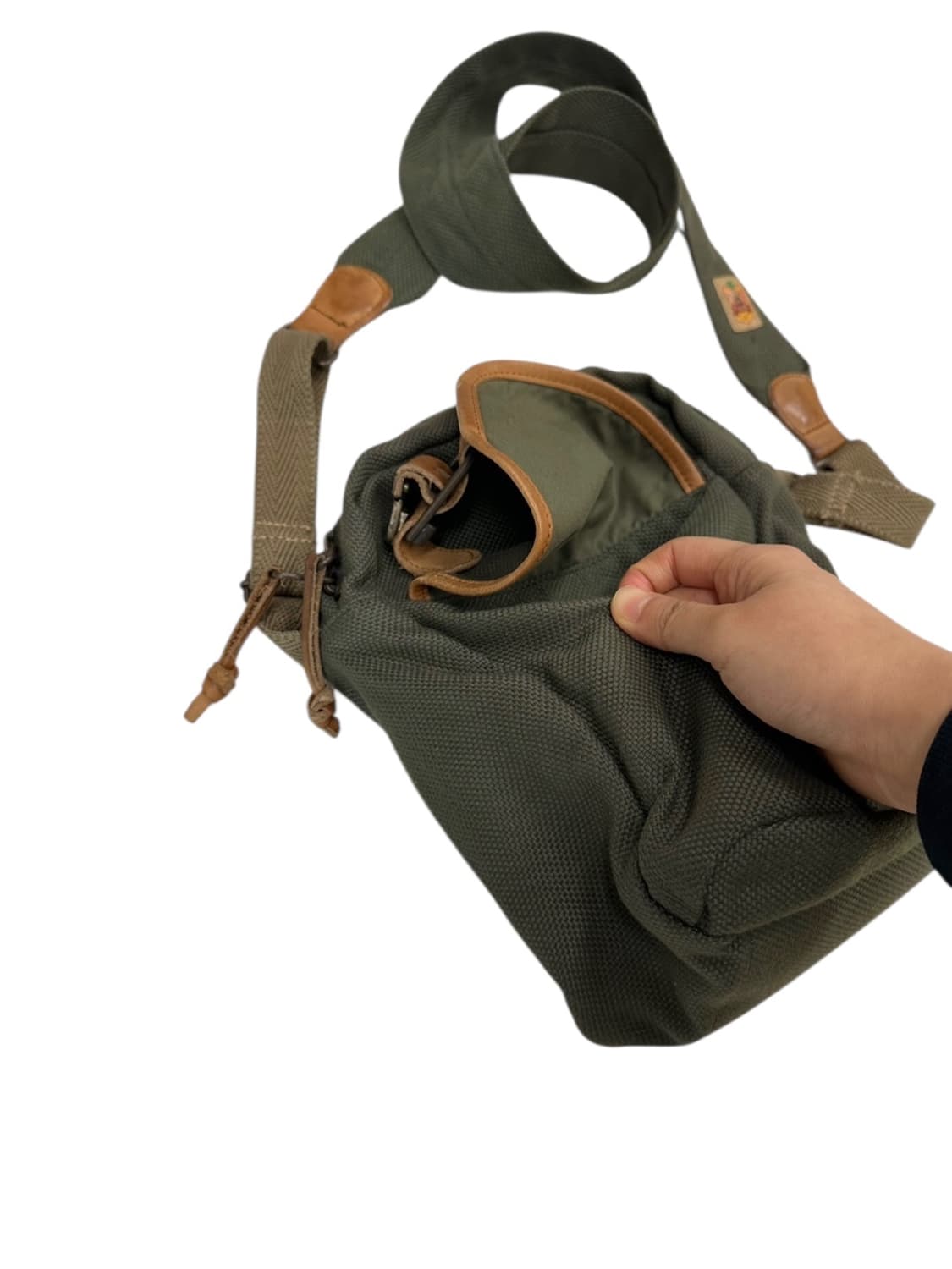 00s 루카스 미니 크로스백 카키 상품이미지5