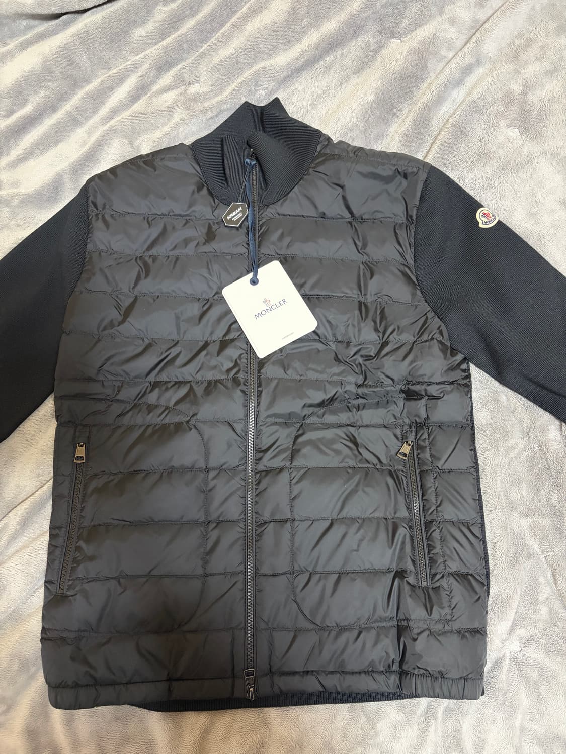 몽클레어 김현우 가디건 트리콧 25FW 블랙 L사이즈 상품이미지1