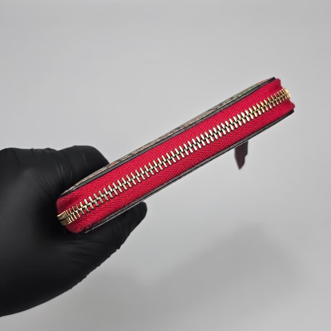 구찌 GG 슈프림 티안 지퍼 어라운드 카드 케이스 상품이미지6