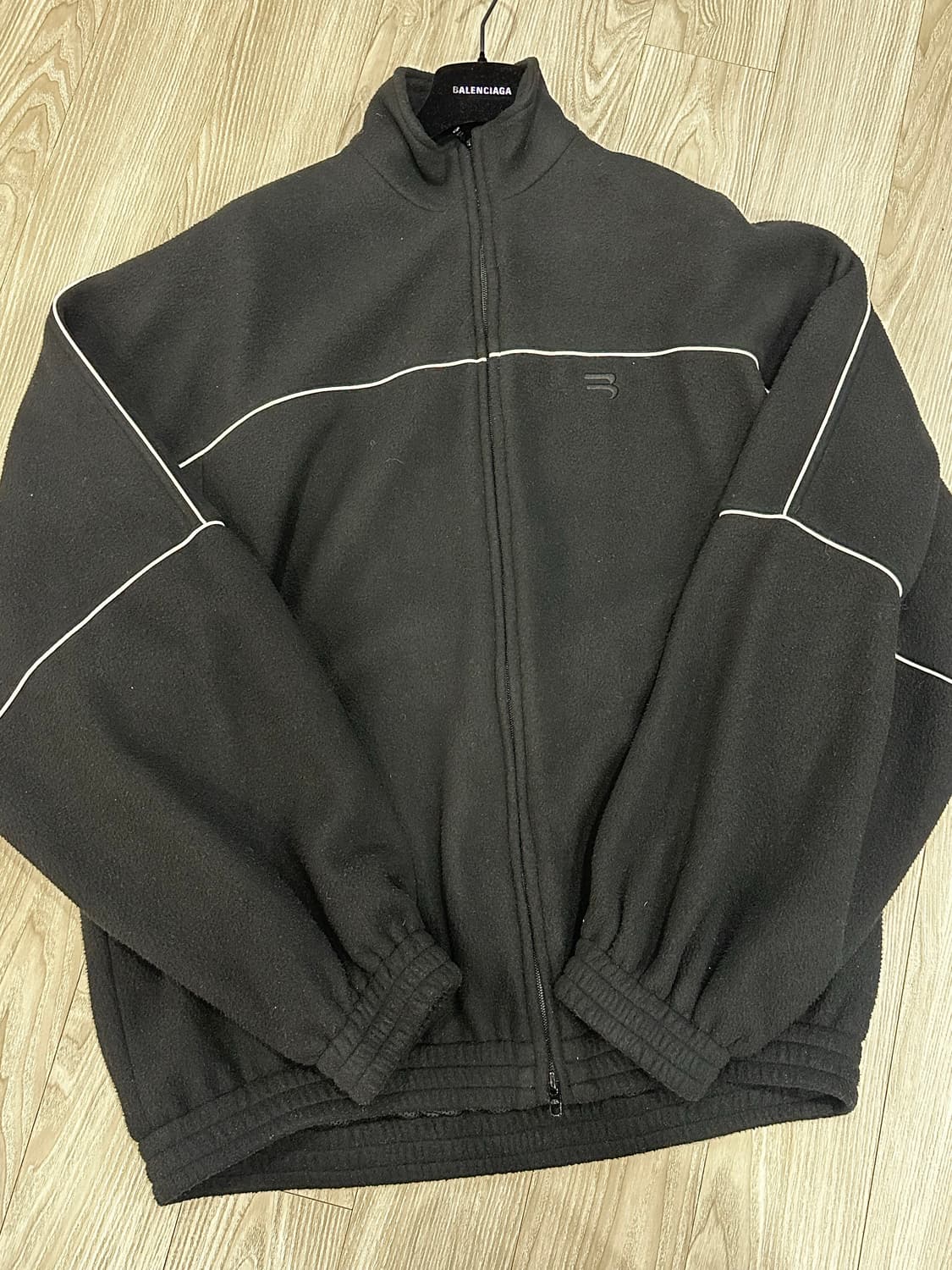 발렌시아가 후리스 46 상품이미지1