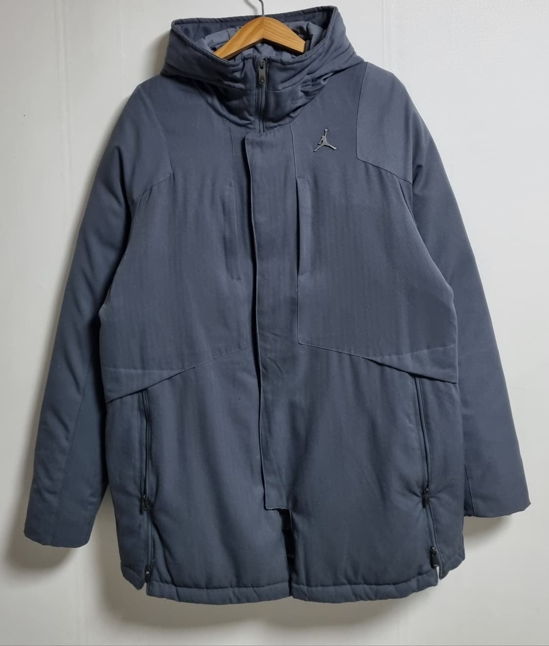 오버핏 S ) 나이키 조던 그레이 구스다운 구스패딩 상품이미지1