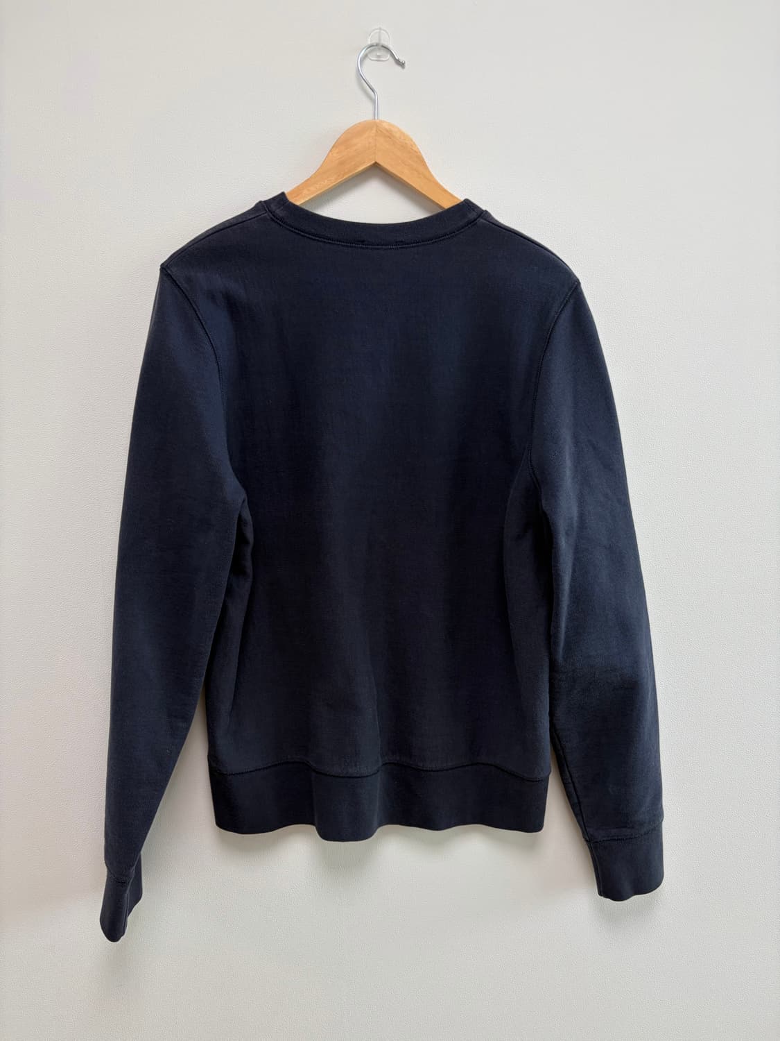 아크네 스웻셔츠 네이비 상품이미지3