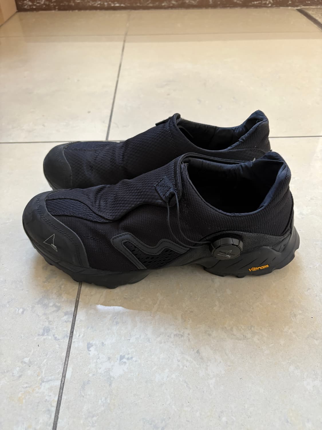 로아 미나르 블랙 42 상품이미지2