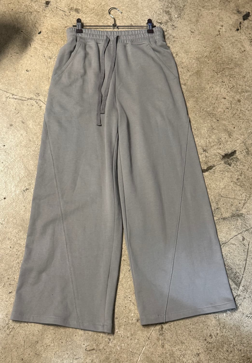 비비안웨스트우드 그레이 크롭셋업 상품이미지2