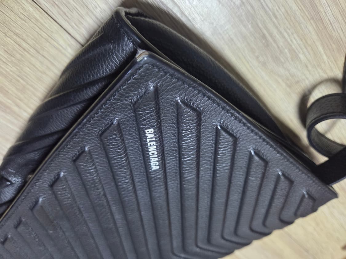 발렌시아가 카 플랩,크로스백 블랙 상품이미지6