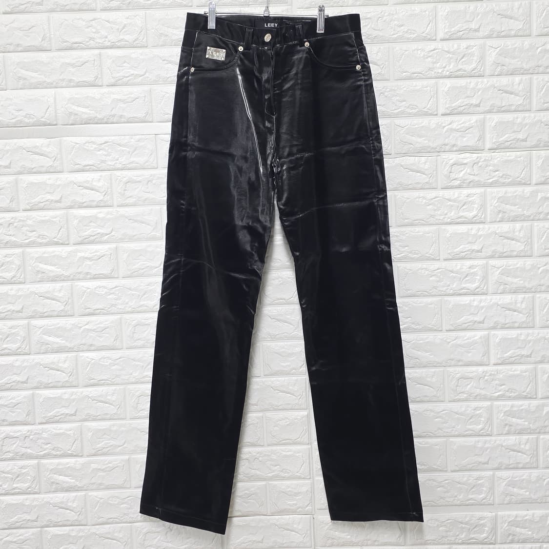 택포) LEEY 블랙 광택 팬츠 28인치 상품이미지1