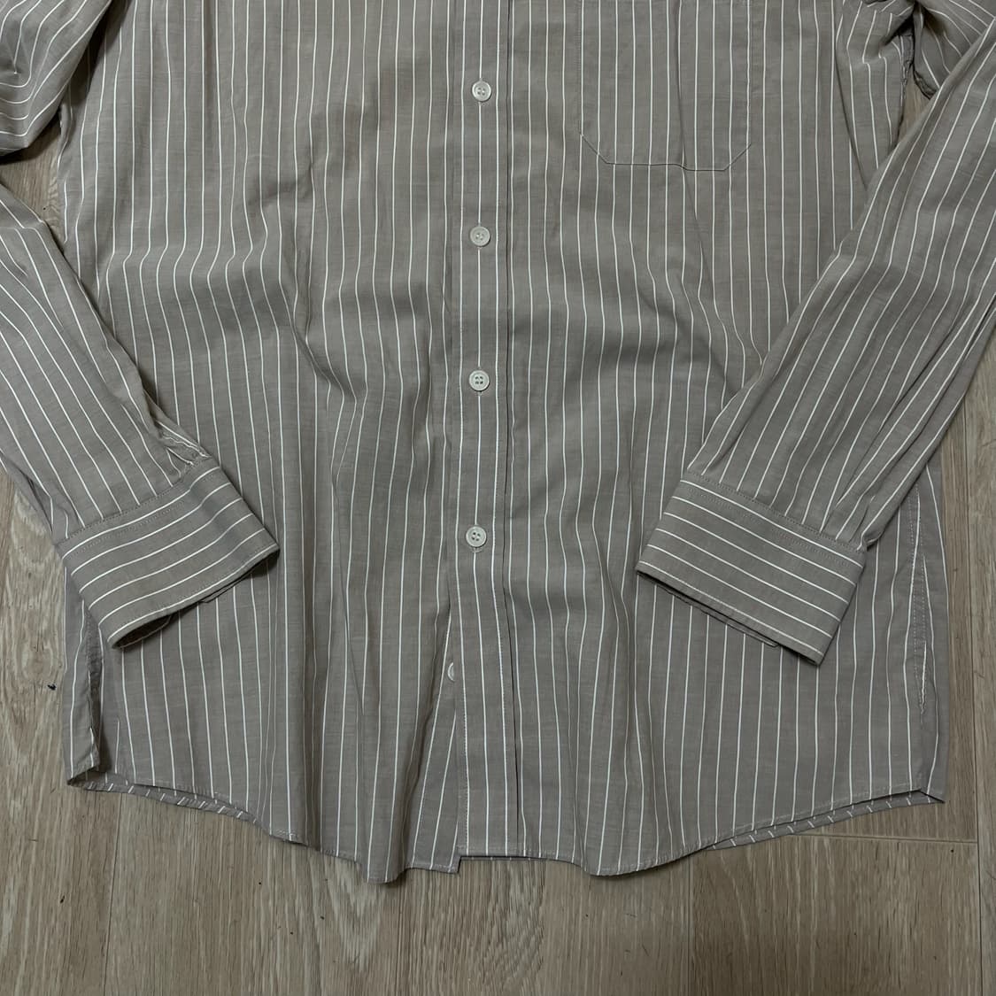 지방시 포켓 로고 자수 스트라이프 긴팔 셔츠 [베이지] XL/105 상품이미지3