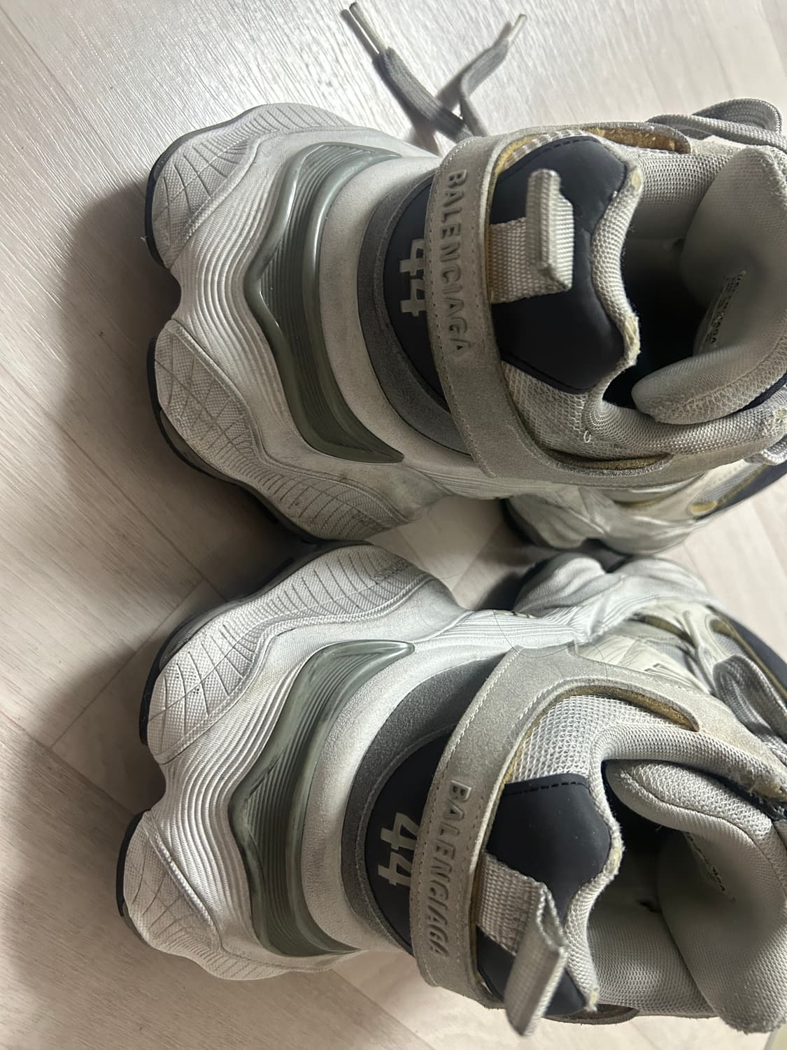 발렌시아가 카고스니커즈 그레이 상품이미지3