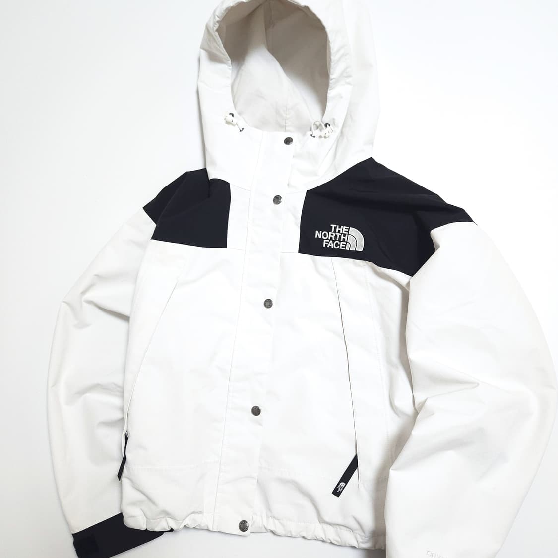 노스페이스 우먼 고 마운틴 바람막이 자켓 상품이미지2
