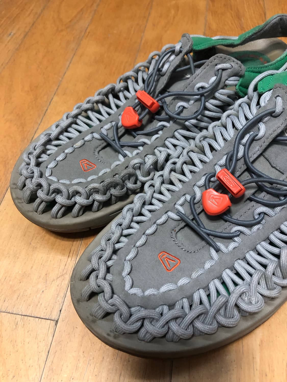 킨 keen 유니크 샌들 슬리퍼 그레이 그린 280 상품이미지3
