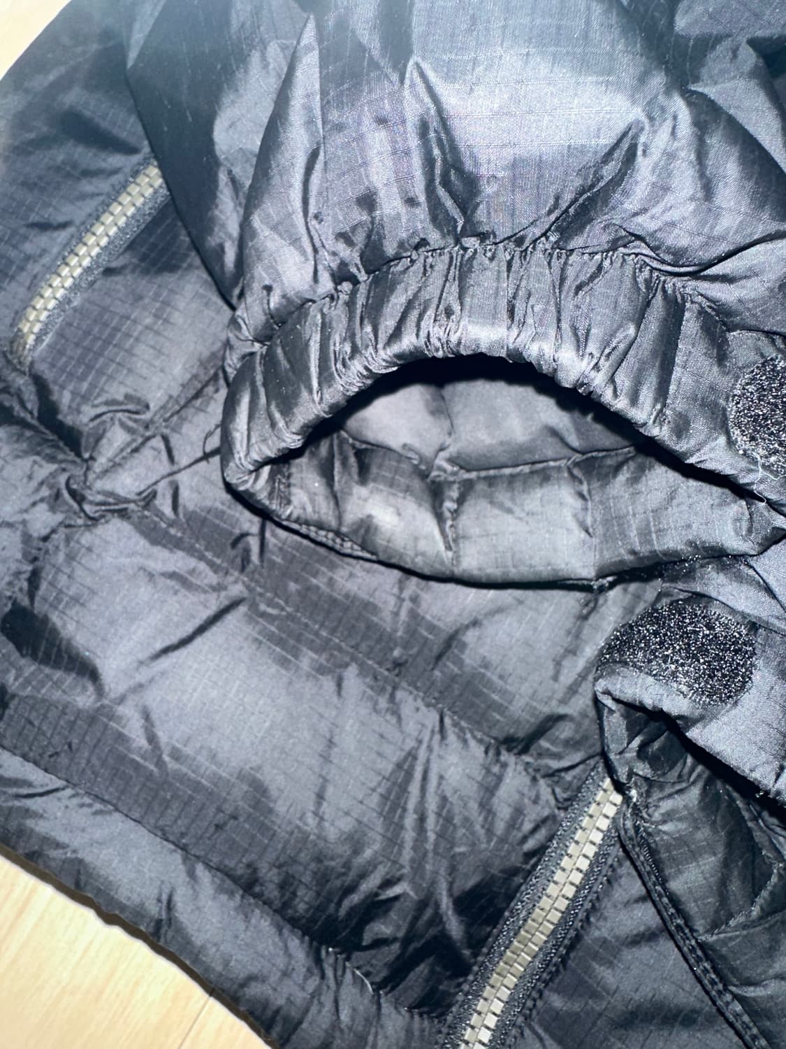 살로몬 올드스쿨 700필 패딩 95-100 상품이미지3