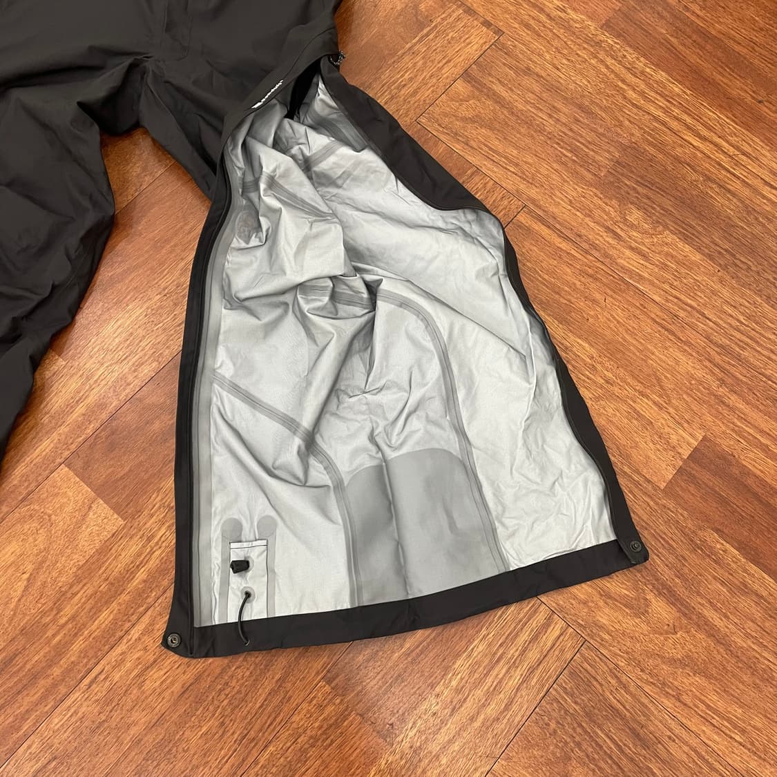 마운틴하드웨어 방수 팬츠 상품이미지3