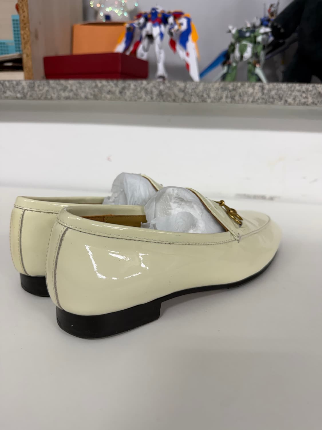 정품) 구찌 홀스빗 여성 에나멜 금장 로퍼 37 상품이미지4