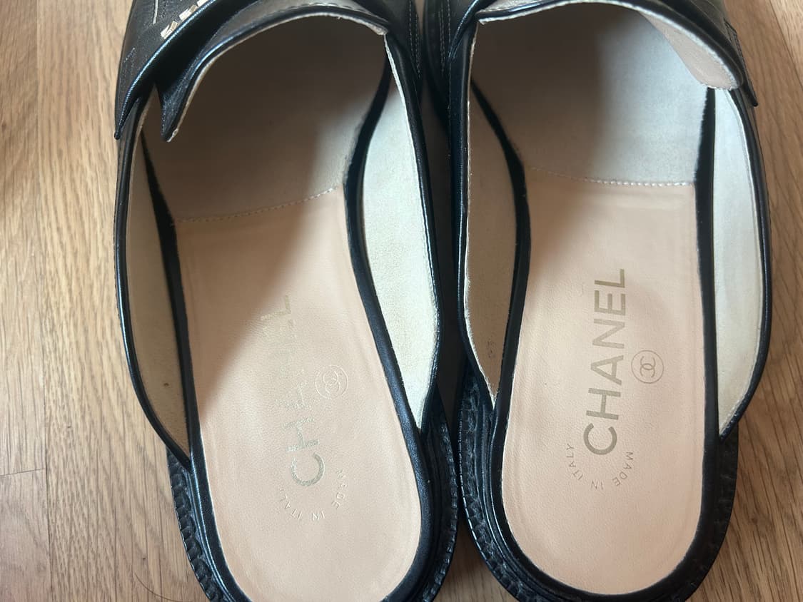 샤넬x퍼렐 윌리엄스 콜라보 뮬 상품이미지5