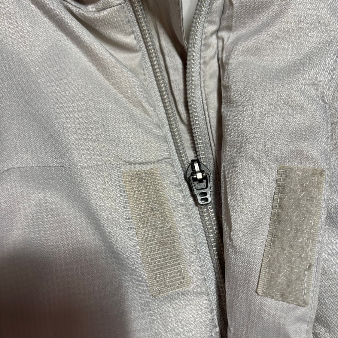 00s 나이키 라이트 그레이 바람막이 올드스쿨 경량 패딩 점퍼 M 상품이미지4