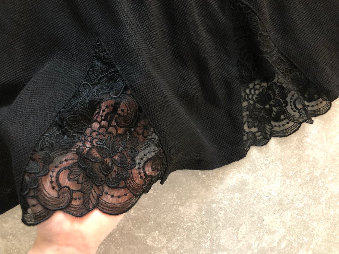 아카이브 무드 블랙 레이스 트리밍 스커트 상품이미지2