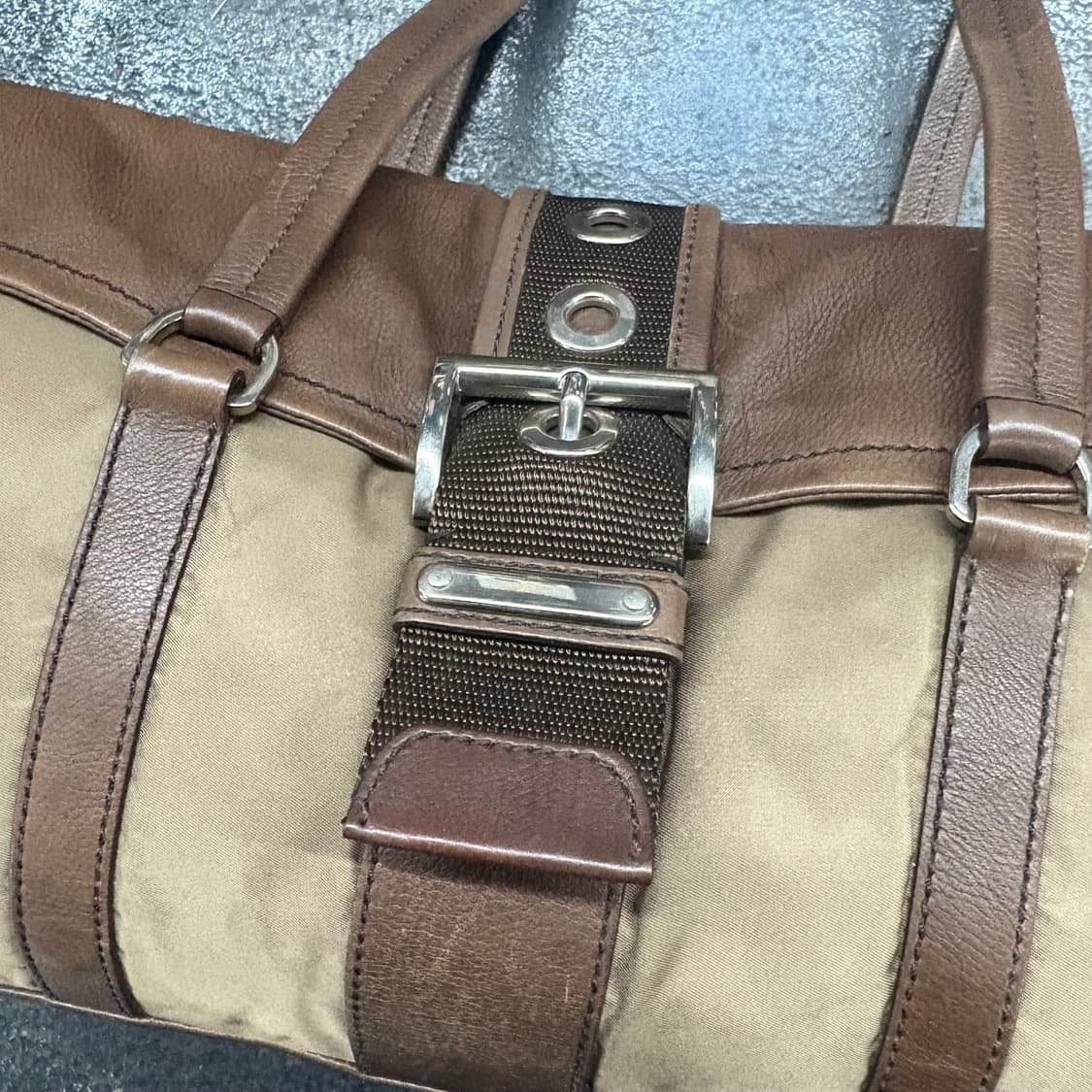 프라다포코노버클숄더백 상품이미지3