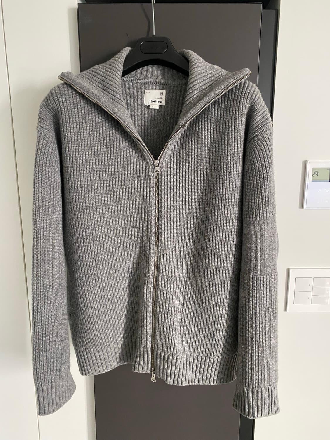 홀리선 집업니트 그레이 L 상품이미지1