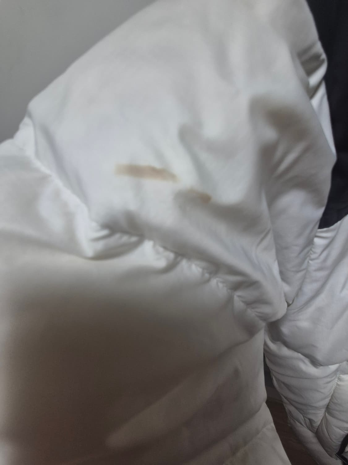 노스페이스 1996 에코 눕시 자켓 화이트 매장판 판매합니다 상품이미지4