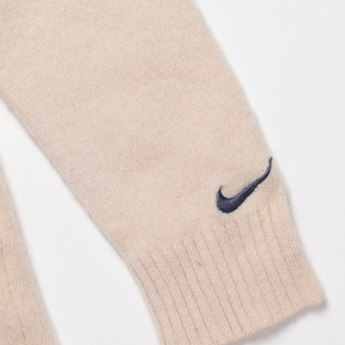 Nike 아이보리 램스울 니트  상품이미지5