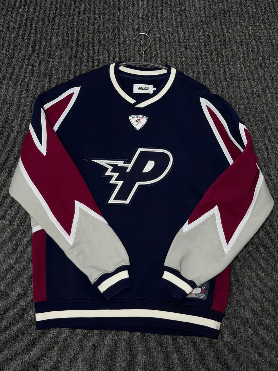 팔라스 볼트 크루넥 상품이미지1