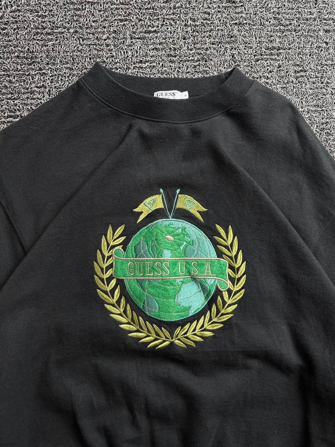 90s USA 게스 센터 자수 빅로고 크루넥 맨투맨 3733 상품이미지1