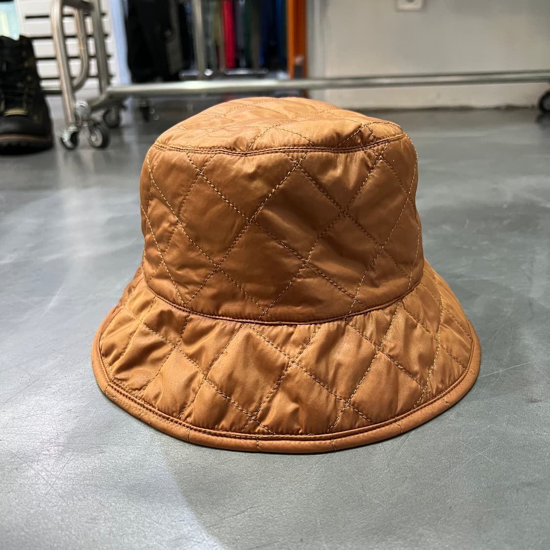  아크네스튜디오 퀼티드 버킷 햇 y15210 상품이미지1