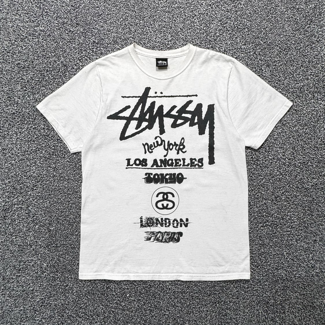 Name : 스투시 월드투어 트라이브 화이트컬러 반팔티 :) 상품이미지1