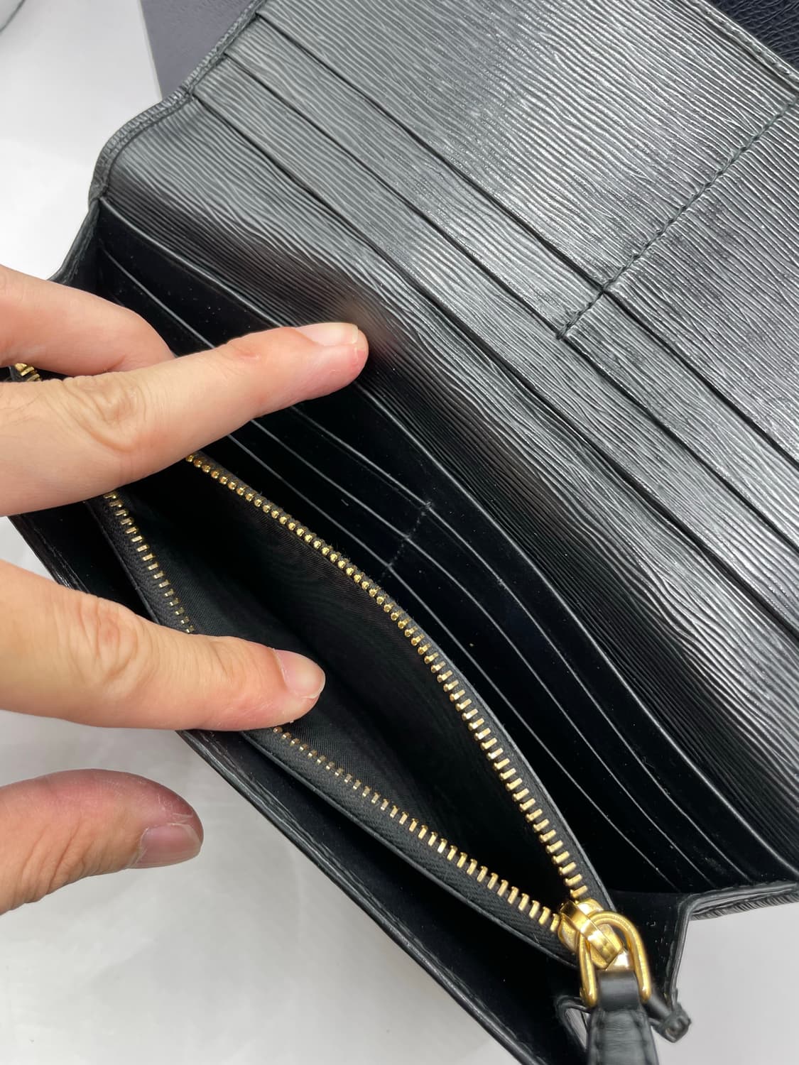 프라다 1MH132 메탈 로고 장지갑 상품이미지8