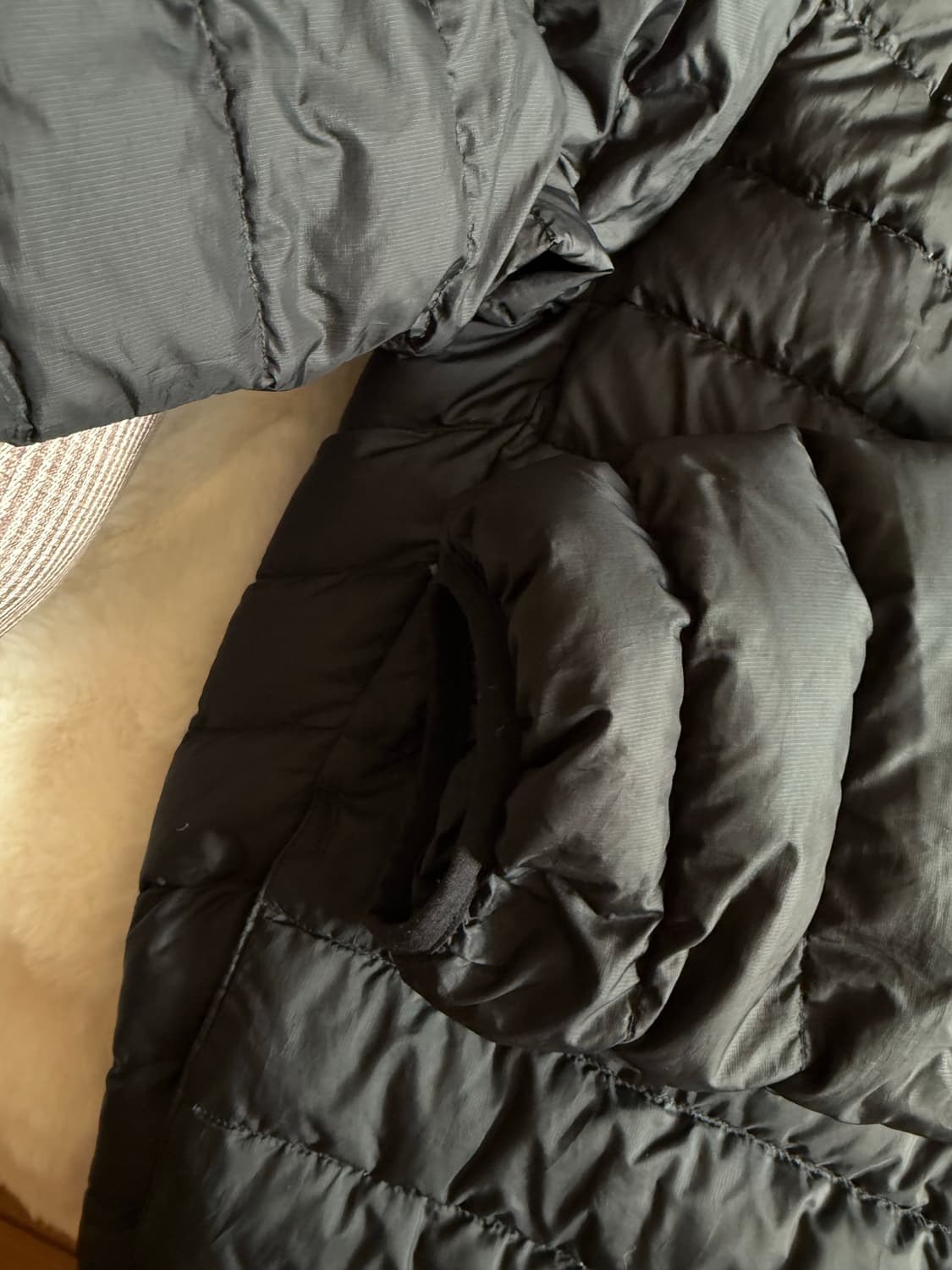 슈프림 블랙 경량 패딩 자켓 xl 상품이미지5