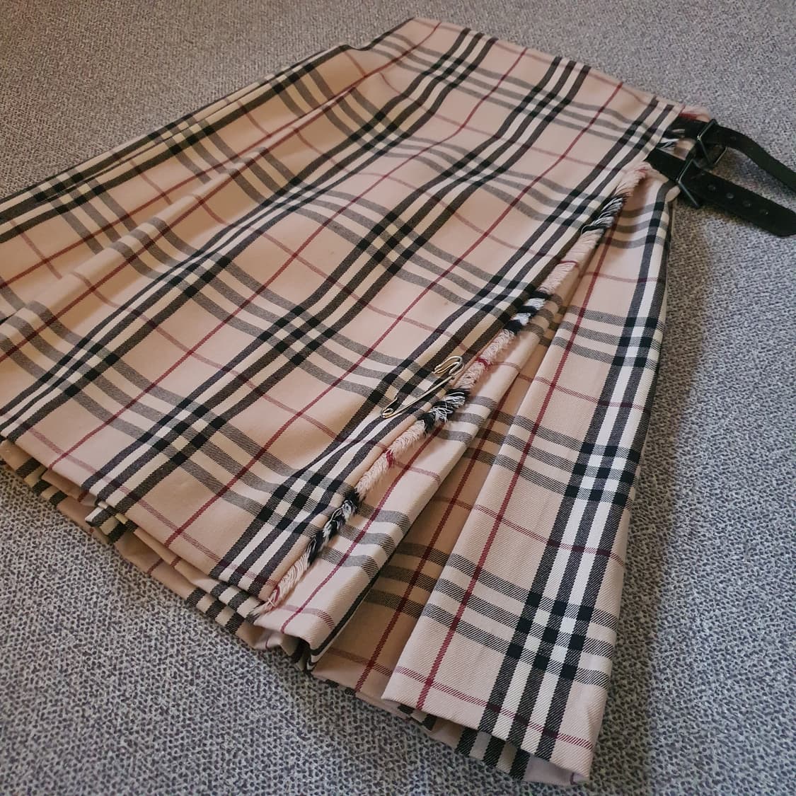 정품 버버리 여성 노바체크 랩 스커트 상품이미지1