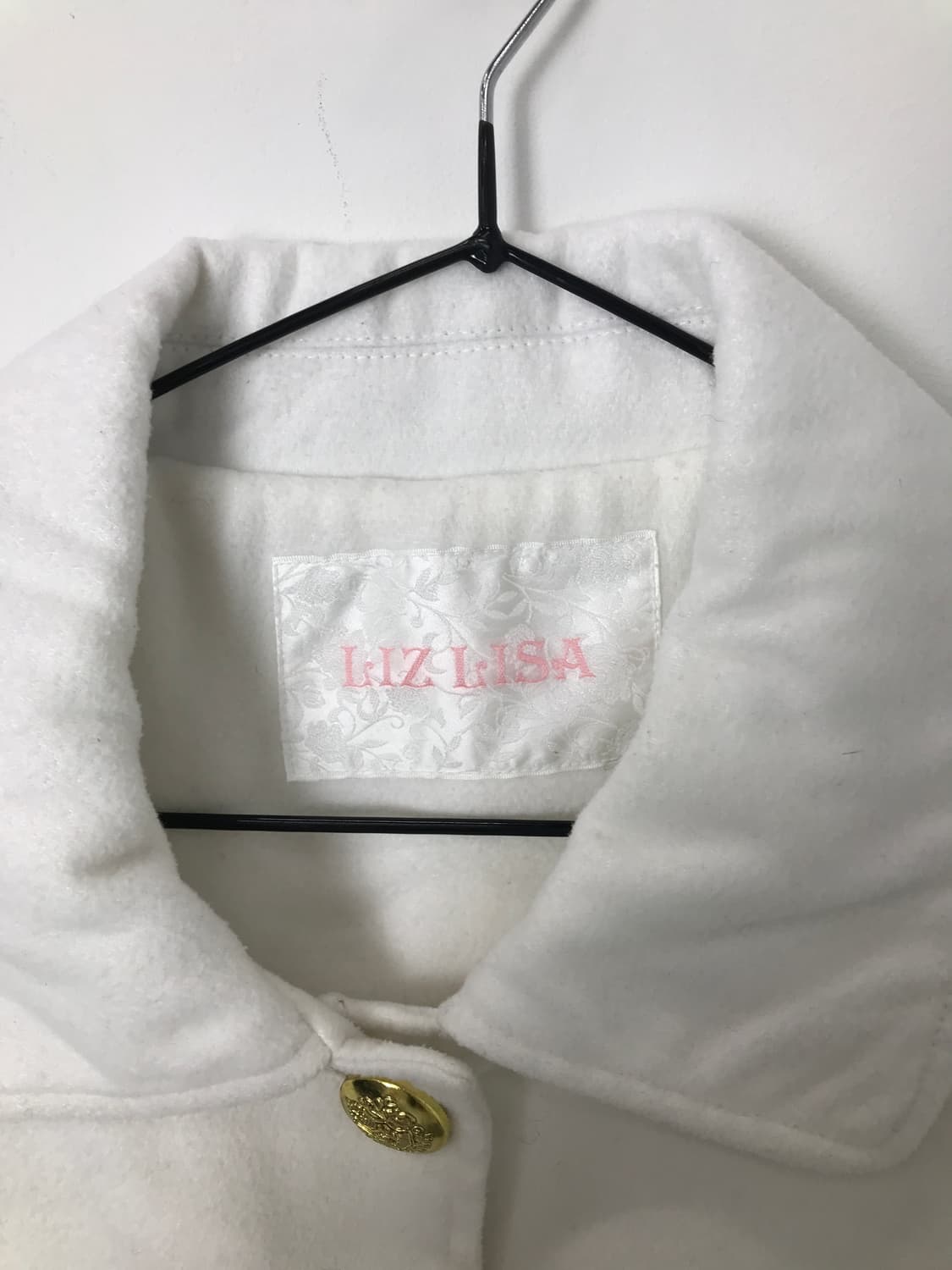 LIZ LISA Ivory Gold Button Embossed Coat 상품이미지5