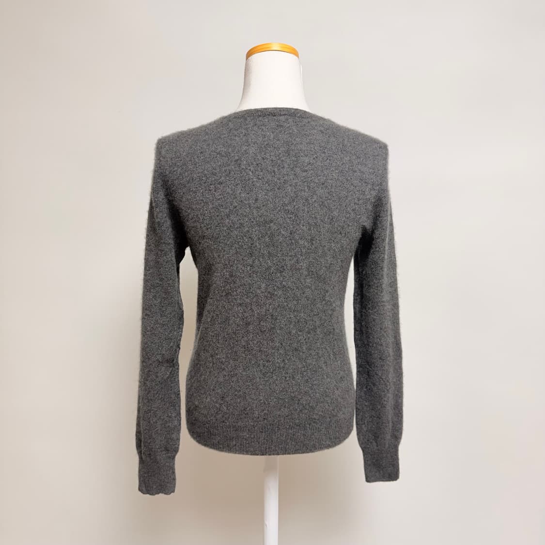 [캐시미어 100%] 그레이 브이넥 니트 M 상품이미지3